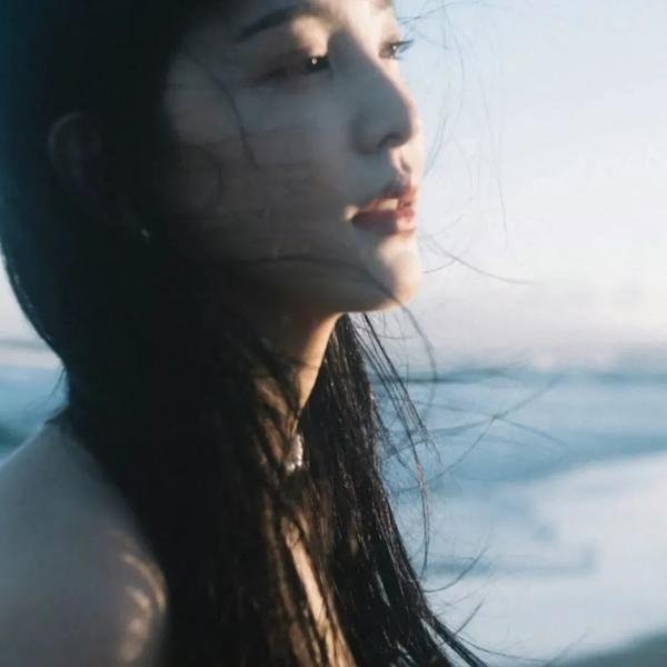 弹弓卫星 海报